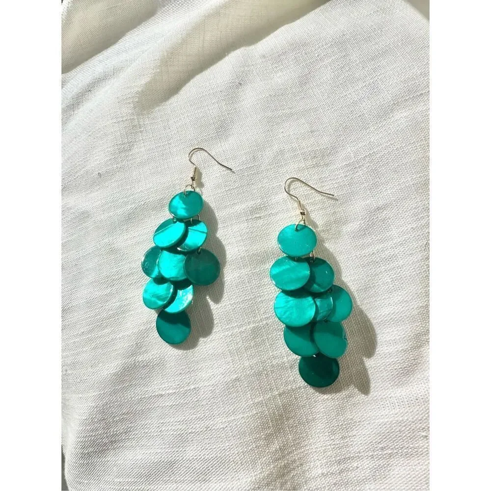 Aqua green seashell dangle earrings ￼